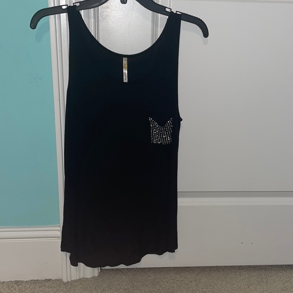 Black Tank with a Rhinestone Frocket - Picture 1 of 2